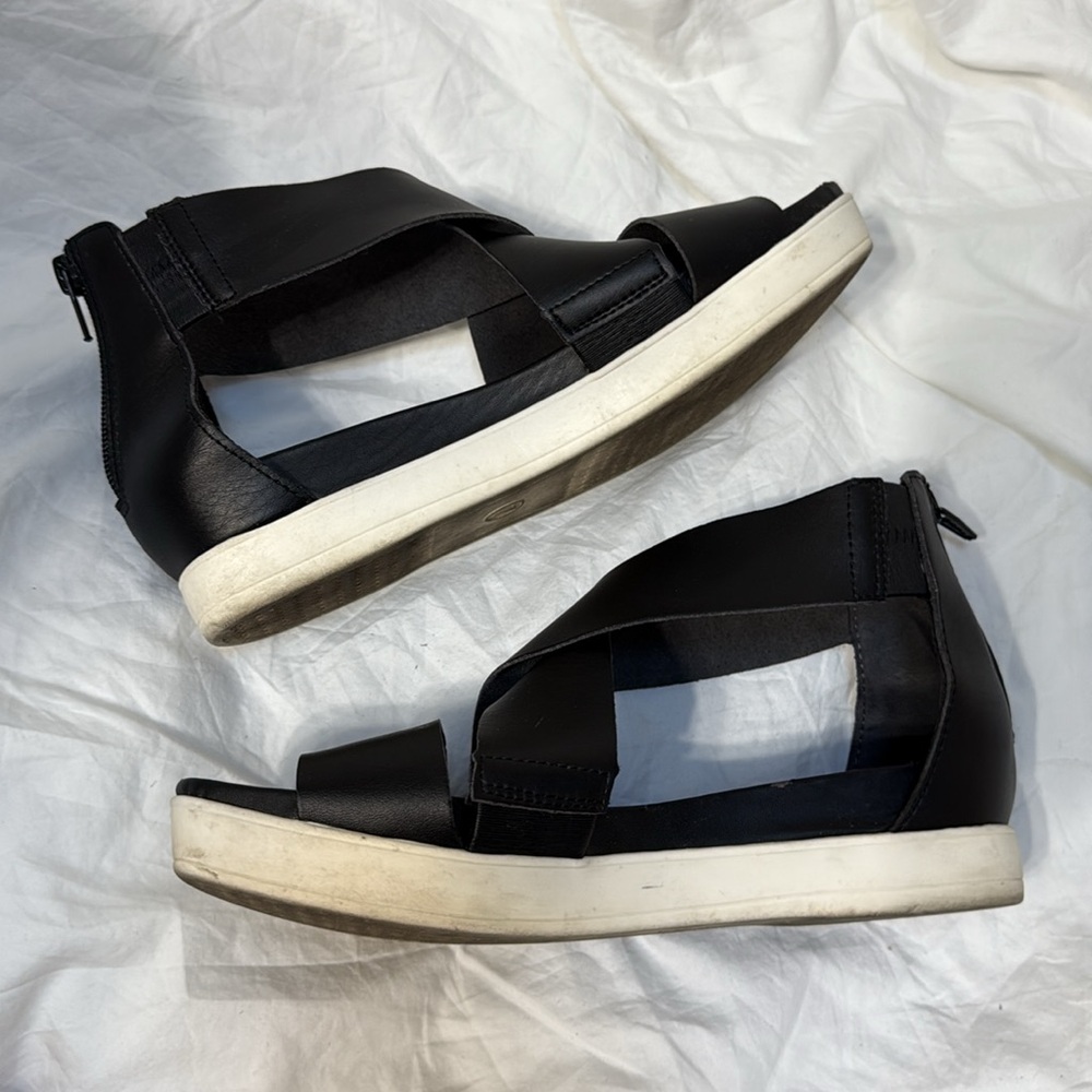 Women's A New Day Black Low Platform Strappy Zip-Up Sandals. Size 7. - Picture 7 of 11